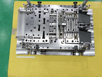 製作した金型の事例 8